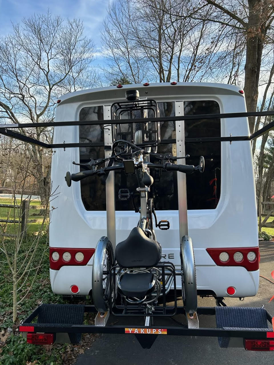 Yakups® brand RV Trike rack - Fits two trikes or one Trike & 2 Standard ...