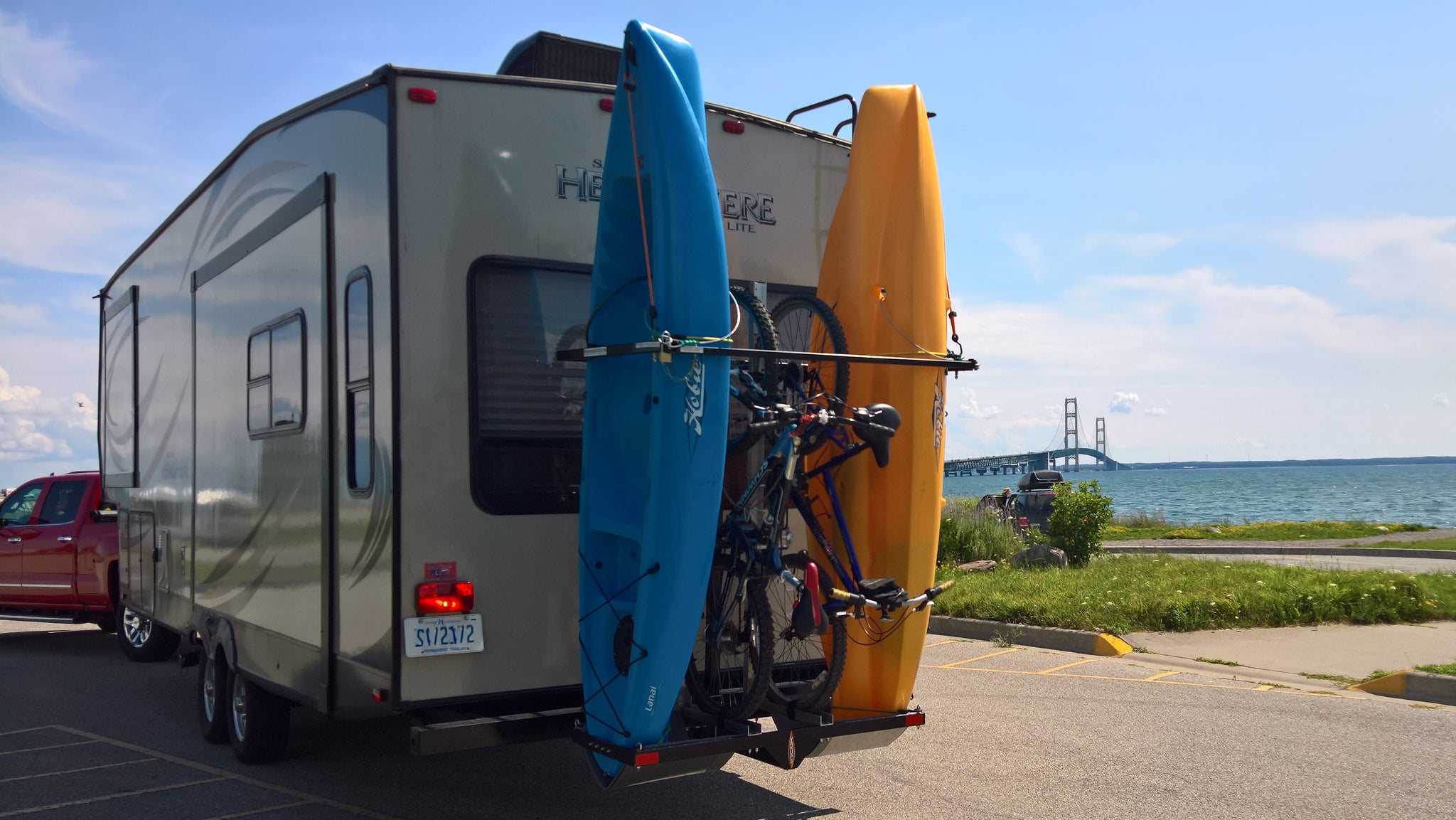 Kayak mount for clearance rv